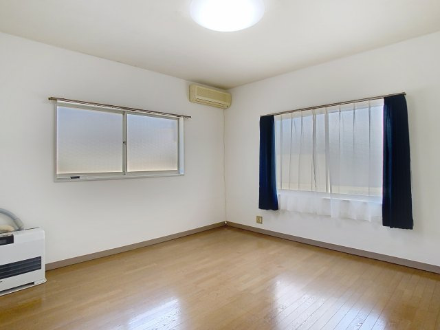 コーポヨシダの居間・リビング