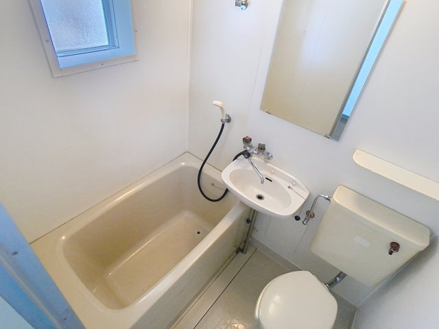 コーポヨシダの浴室