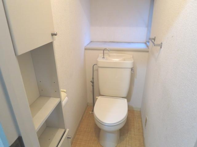 松村邸のトイレ