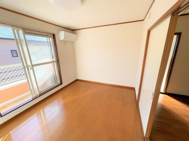 シャルムアイＢ棟の居間・リビング