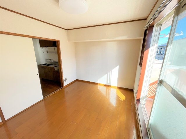 シャルムアイＢ棟の居間・リビング