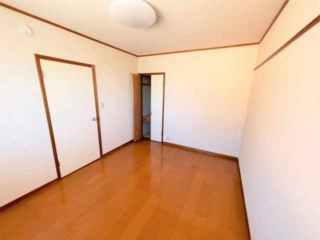 シャルムアイＢ棟の洋室