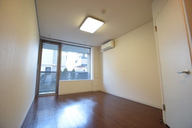 アンビックスプリアの居間・リビング|広々とした室内