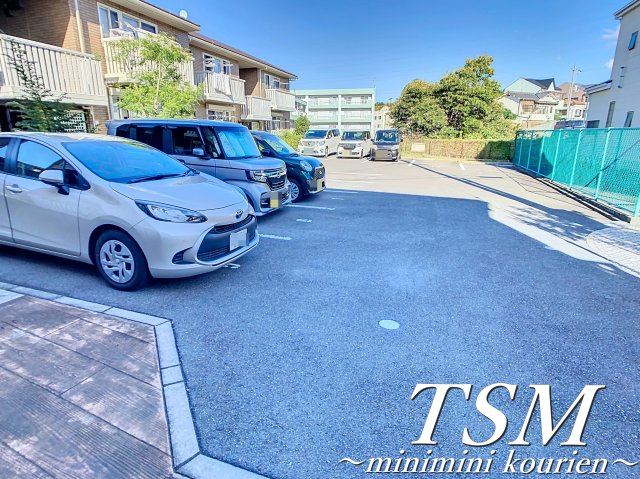 エスポワール東寝屋川　Ｂ棟の駐車場