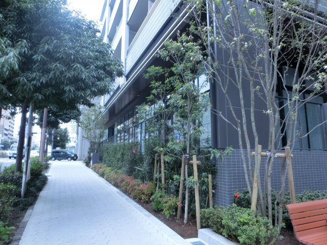 プラウドタワー安堂寺の外観