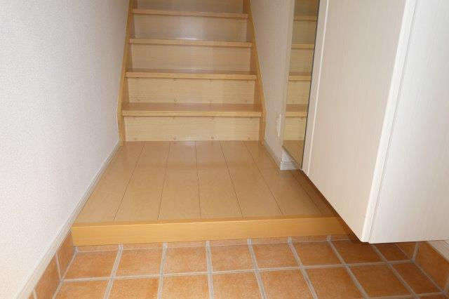 ルミエールＢの玄関