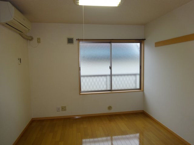 エスポワール弐番館の洋室