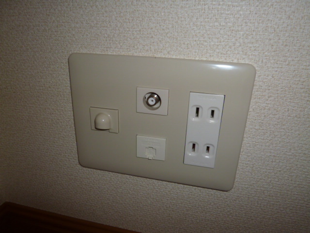 アメニティーハイツYの設備|ＴＶジャック・電話モジュラー