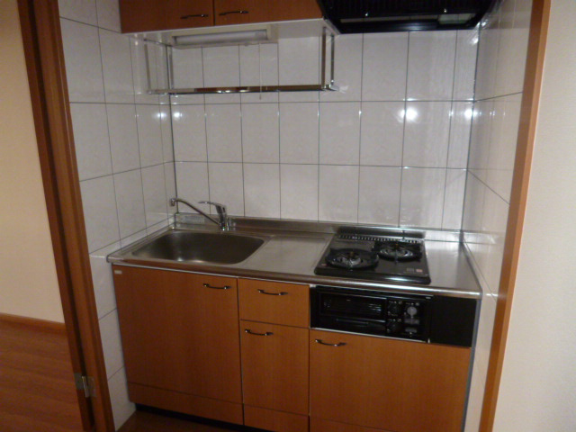 アメニティーハイツYのキッチン|2口ガスコンロ付きシステムキッチン