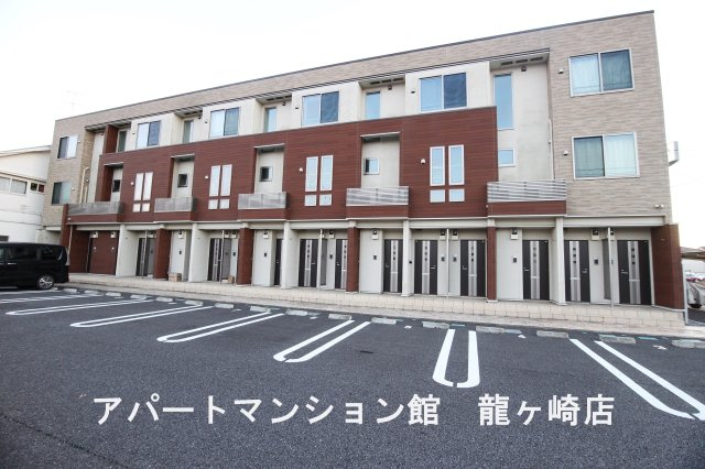 エレノアの外観