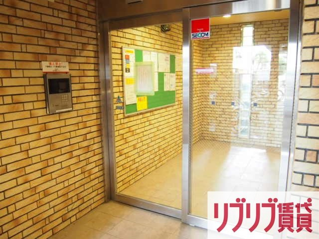 メゾン・ド・ディマンシェのエントランス