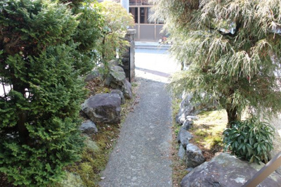 【外観】 | 大津市本堅田5丁目6-6 土地 | 玄関アプローチ、内側から