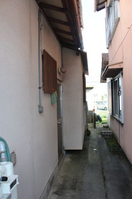 【外観】 | 大津市本堅田5丁目6-6 土地 | 物件東側境界付近