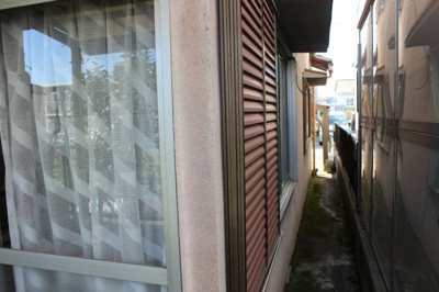 【外観】 | 大津市本堅田5丁目6-6 土地 | 物件西側境界付近