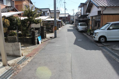 【前面道路含む現地写真】 | 大津市本堅田5丁目6-6 土地 | 前面道路