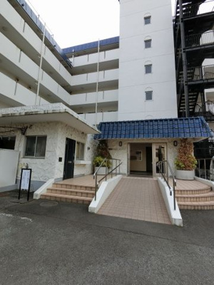 【外観】 | 秀和多摩川レジデンス | 京急本線「六郷土手」駅徒歩5分と好立地！