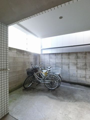 【その他共用部分】 | エミグラント仲池上 | 駐輪場