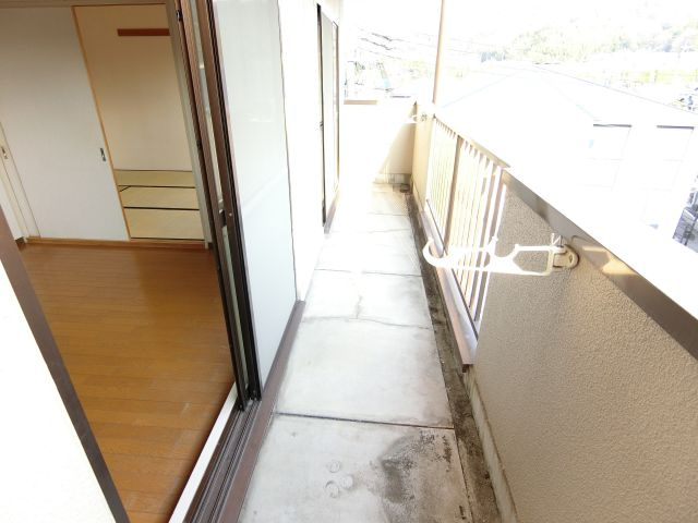日吉マンションのバルコニー|同物件別部屋イメージ写真