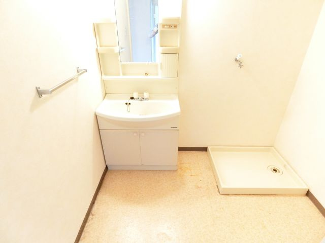 日吉マンションの洗面所|同物件別部屋イメージ写真