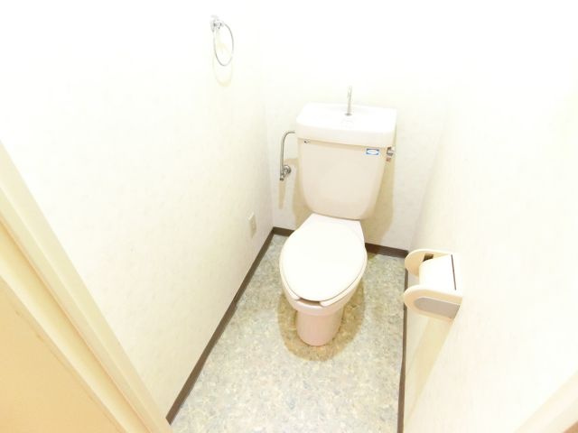 日吉マンションのトイレ|同物件別部屋イメージ写真