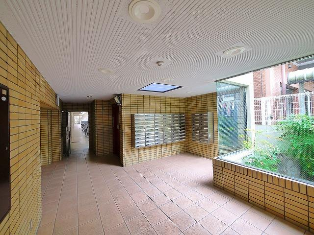 パークテラス新大宮のエントランス