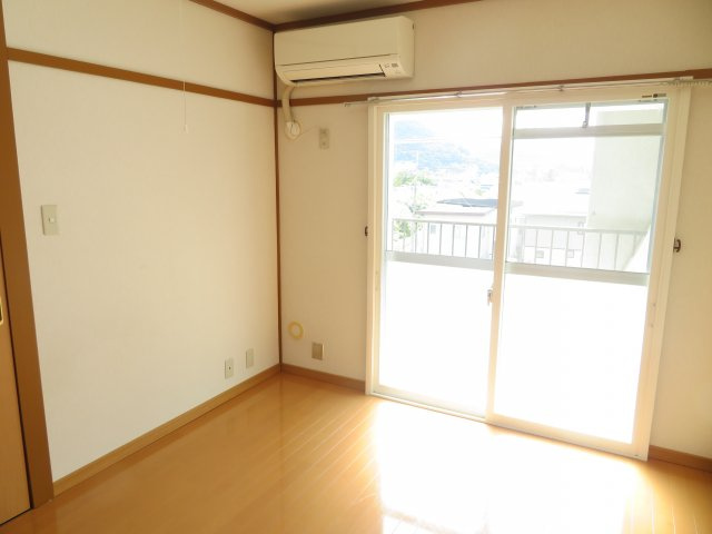 天神マンションの居間・リビング|サンプル写真になります。
