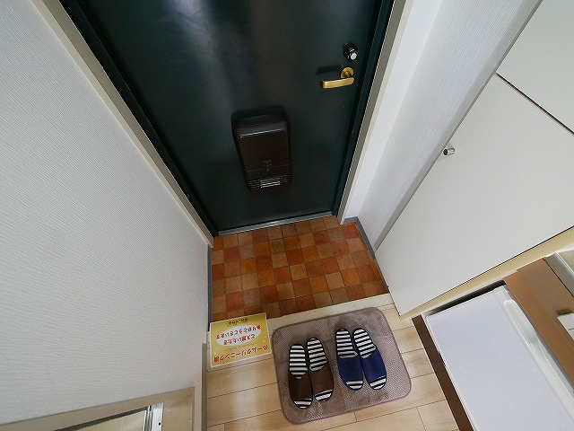 シティパレス新大宮P-5の玄関|ゆったりとした玄関です