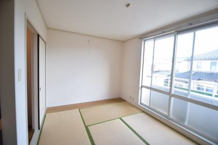 ハイクレスト大野の居間・リビング|閑静な住宅街です