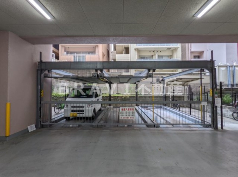 シャルマンフジ大阪城南　BRAVI不動産の駐車場|【シャルマンフジ大阪城南】駐車場があります
