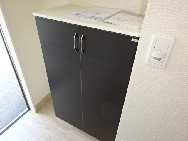 クレールの内装|シューズボックス