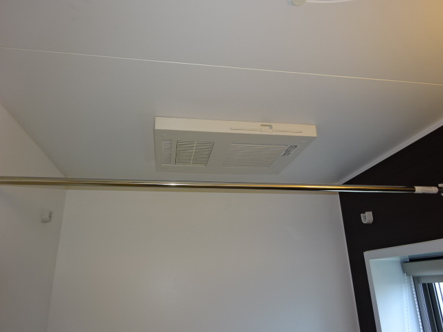 クレールの浴室|浴室乾燥機・窓