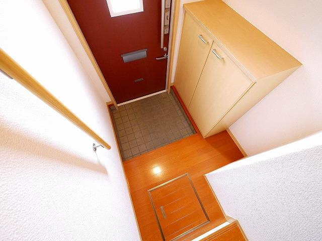 サニーサイドＦの玄関|ゆったりとした玄関です