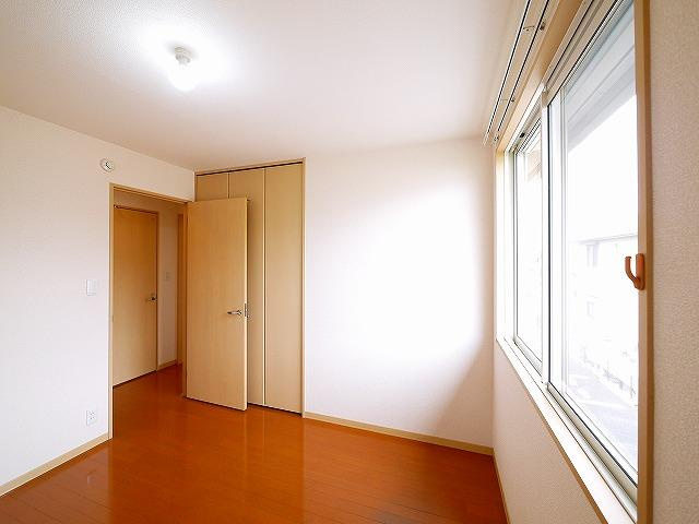 サニーサイドＦの洋室|広々とした洋室です