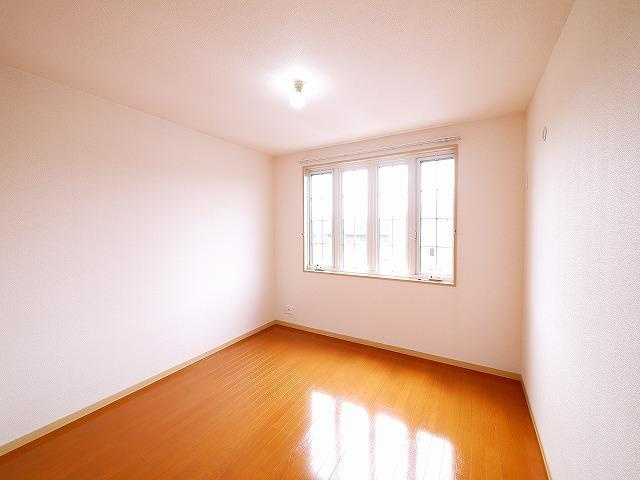 サニーサイドＦの寝室|使い勝手のいい寝室です