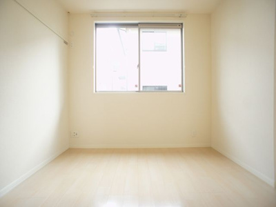 【寝室】 | アリシャA | 南側洋間です♪