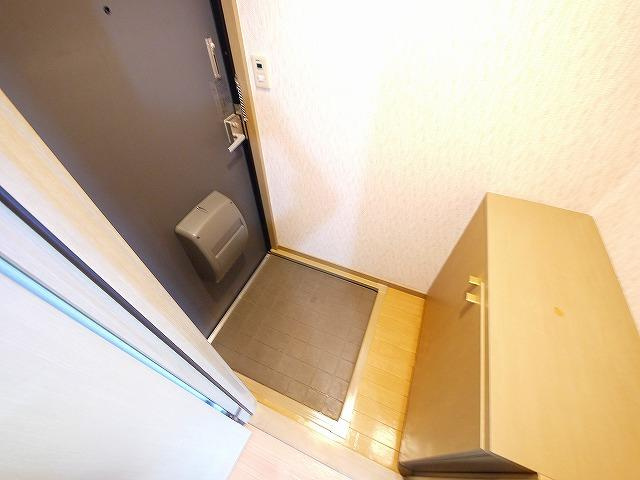 ビクトワールＡ棟の玄関|毎日通る玄関はこちらです