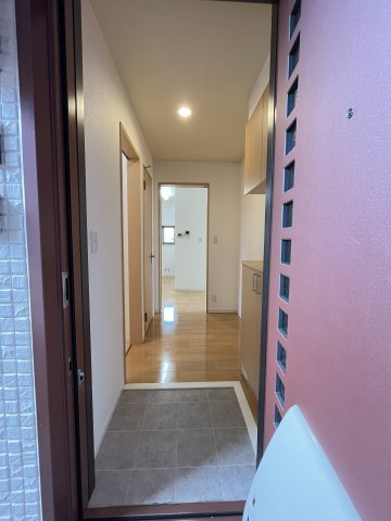 ベルアネスA棟の玄関