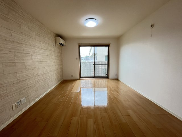 ベルアネスA棟の居間・リビング