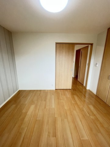 ベルアネスA棟の洋室