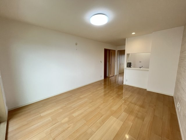 ベルアネスA棟の居間・リビング