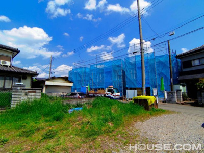 【外観】 | さいたま市見沼区新堤　カースペース２台　残り２棟