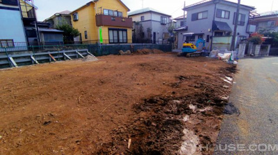 【外観】 | さいたま市見沼区新堤　カースペース２台　残り２棟