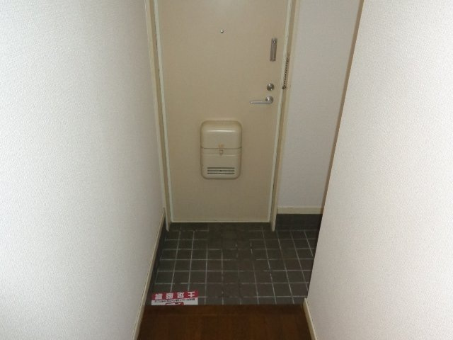 サンハイツミキの玄関