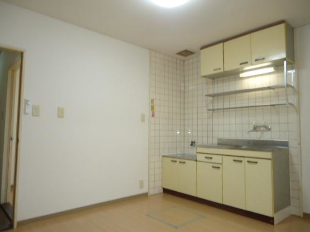 サンハイツミキの居間・リビング