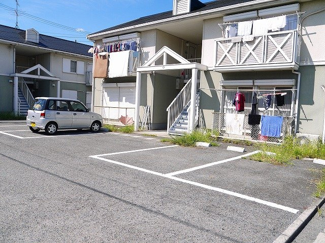 フレグランス山の辺Dのその他共用部分|共用の通用口です