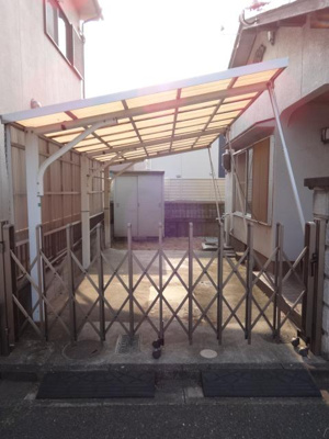 【駐車場】 | 別府町別府貸家 | 屋根付駐車場１台込み！