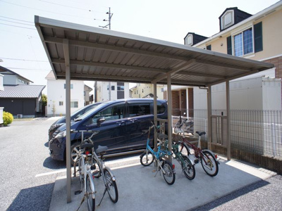 【その他共用部分】 | ライネスハイムＡ | 屋根付きの駐輪場があります♪