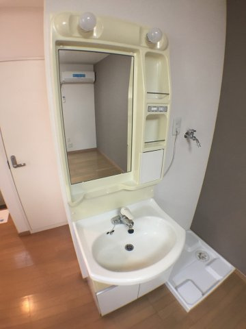 【独立洗面台】 | この賃料ではまさかの独立洗面台！女性の入居者が多いのも納得！