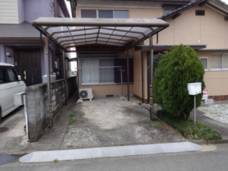 【駐車場】 | 屋根付駐車場スペース！