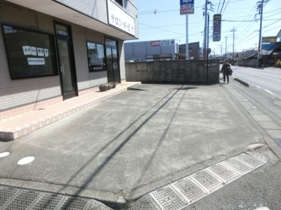 【駐車場】 | 東間店舗